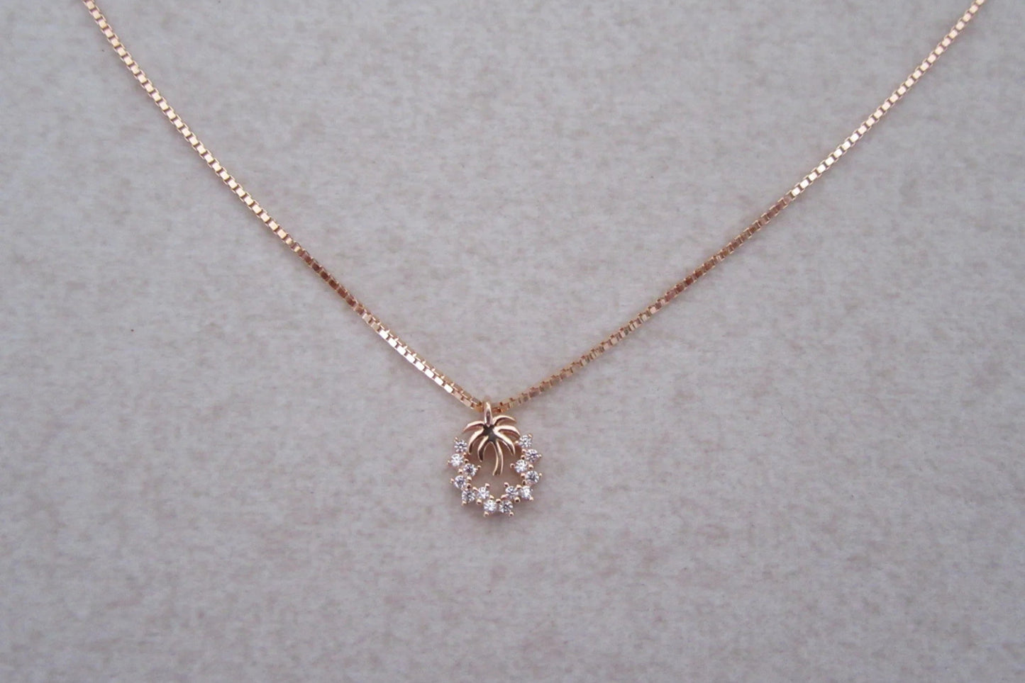 On the beach chain and pendant