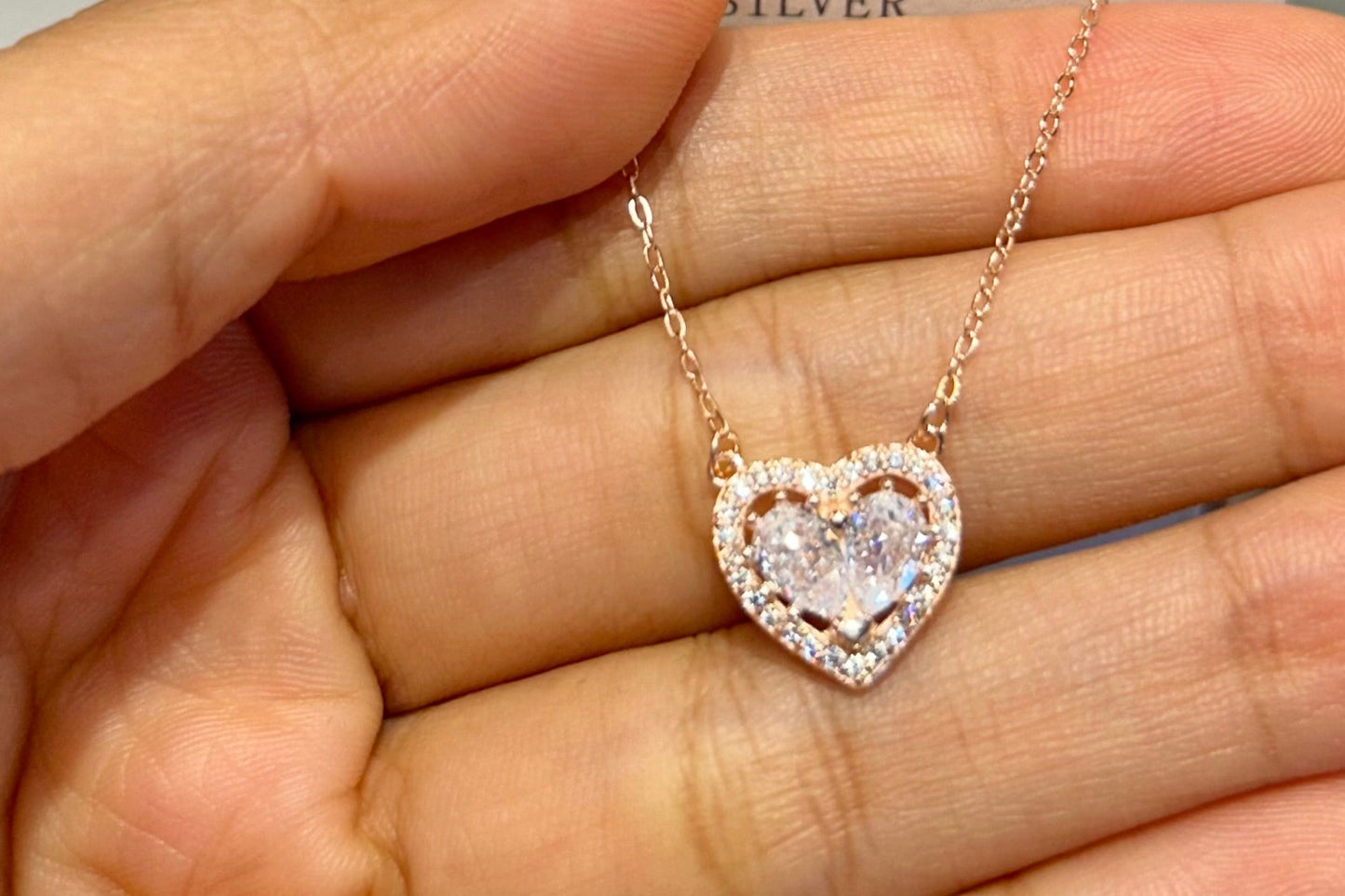 Heart stone pendant with chain