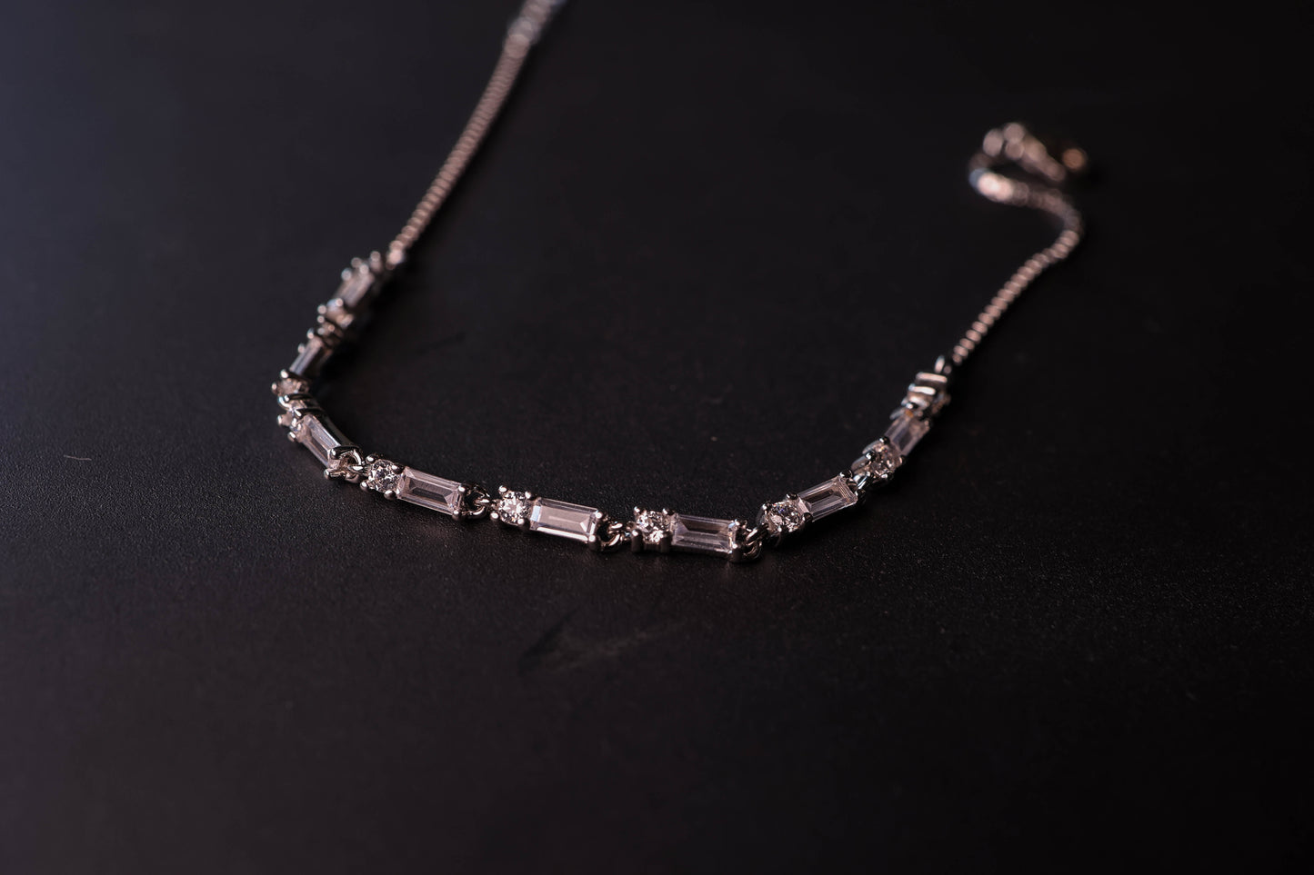 Rectangular stones garland bracelet