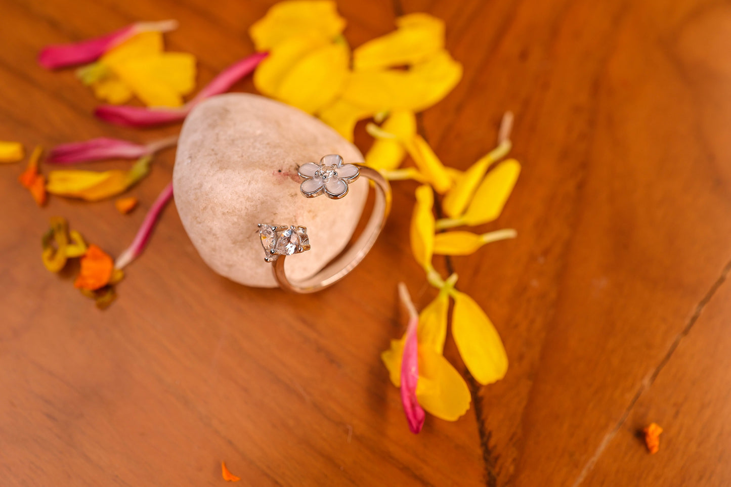 White flower ring