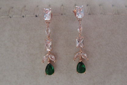 Blooming green stone earing