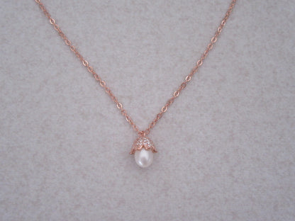 Pearl droplet chain and pendant