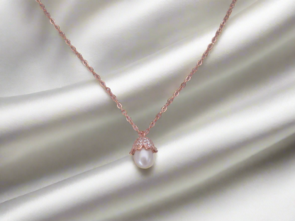 Pearl droplet chain and pendant