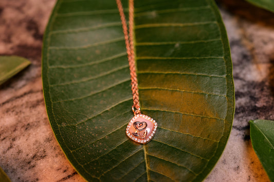 Eternal love pendant and chain